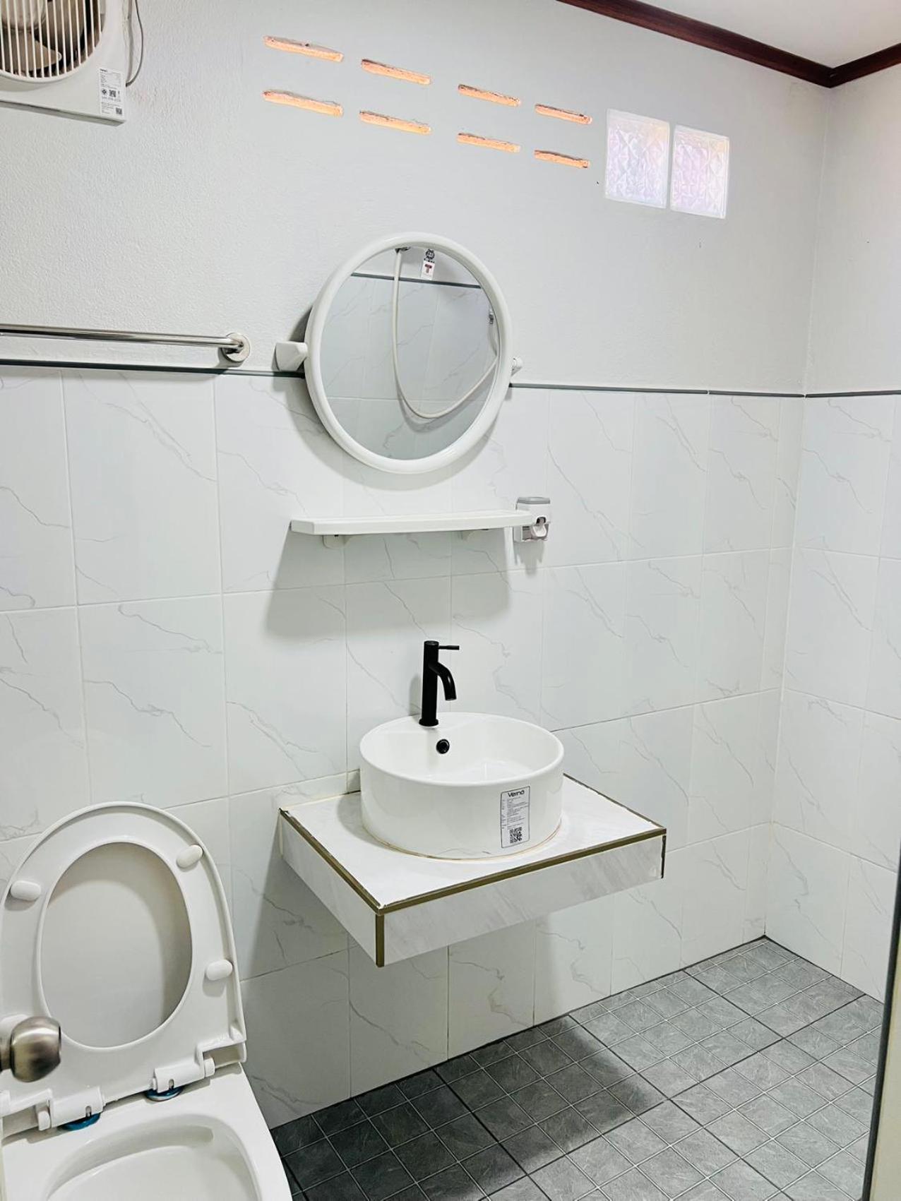 Lungwang Guest House Banrakthaj Kültér fotó